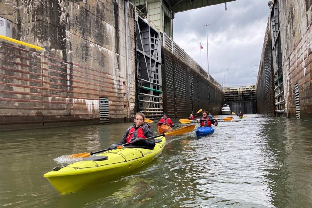 chattanooga guided adventure kayak through damn lock