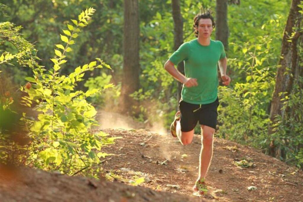 man running at Stringers Ridge