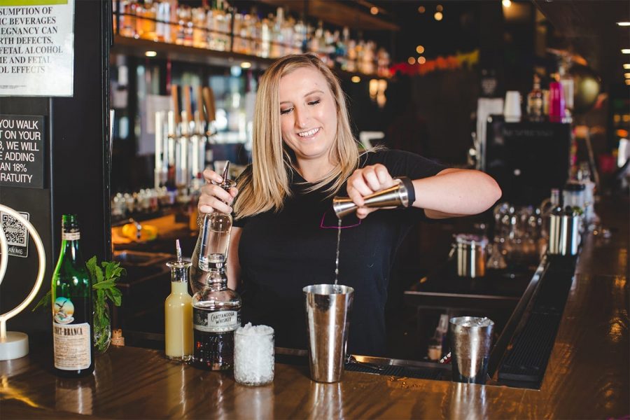 Bartender-making-drinks-at-the-moxy.Photo-by-Rich-Smith.RightColumn3
